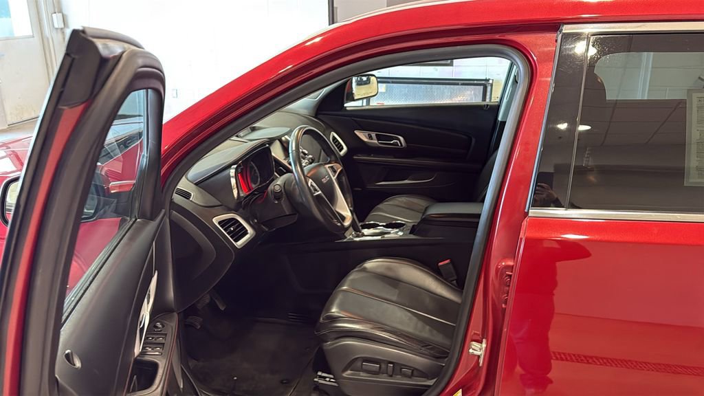 Used 2015 GMC Terrain SLT w/ Safety Package AWD/4WD image 22
