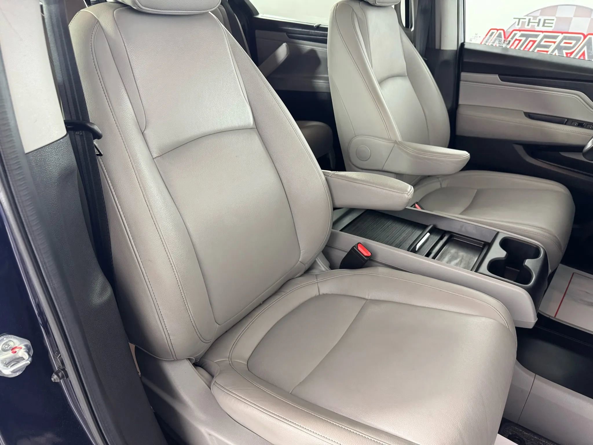 Used 2024 Honda Odyssey EX-L image 35