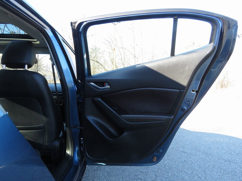 Used 2017 MAZDA MAZDA3 Grand Touring w/ Premium Equipment Package image 15