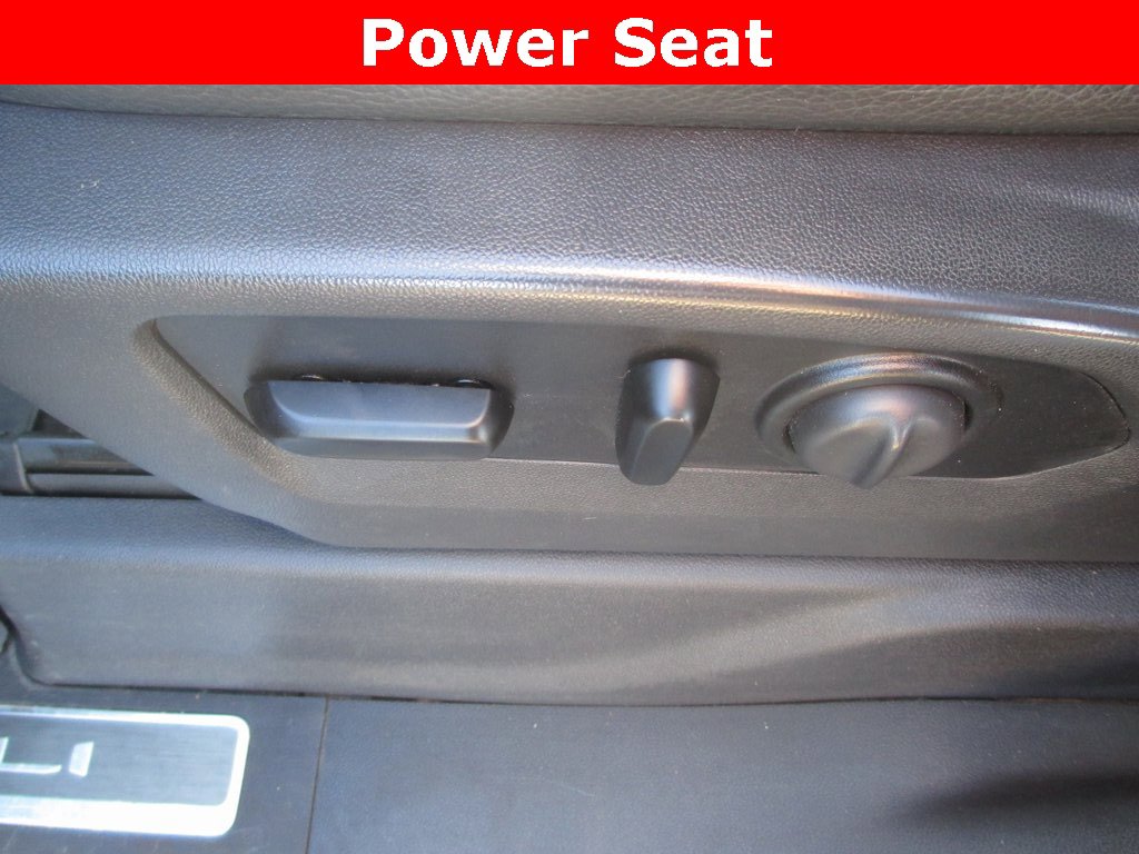 Used 2020 GMC Sierra 3500 Denali w/ Denali Ultimate Package image 28