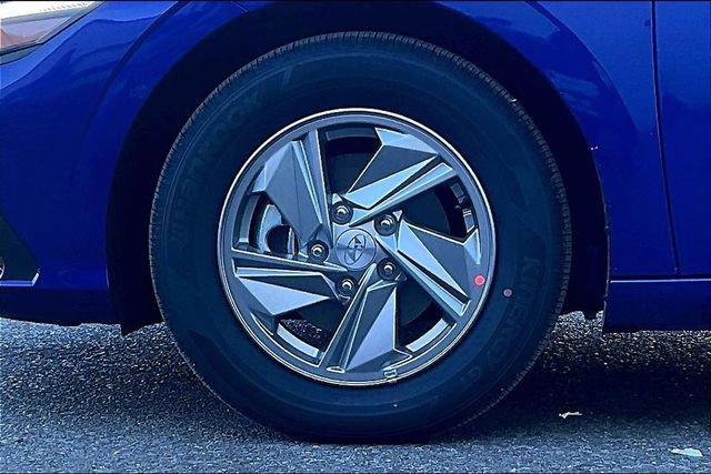 New 2026 Hyundai Elantra SE w/ Cargo Package image 12