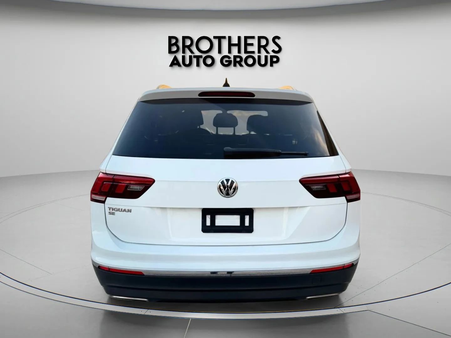 Used 2020 Volkswagen Tiguan SEL image 15