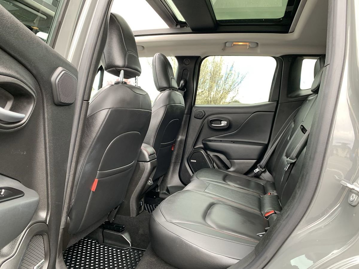 Used 2021 Jeep Renegade Trailhawk w/ Sun & Sound Group image 27