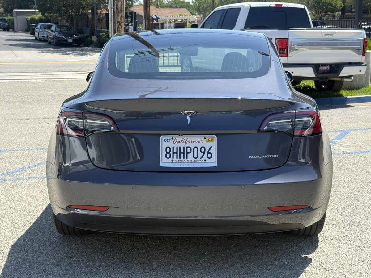 Used 2018 Tesla Model 3 Long Range image 28