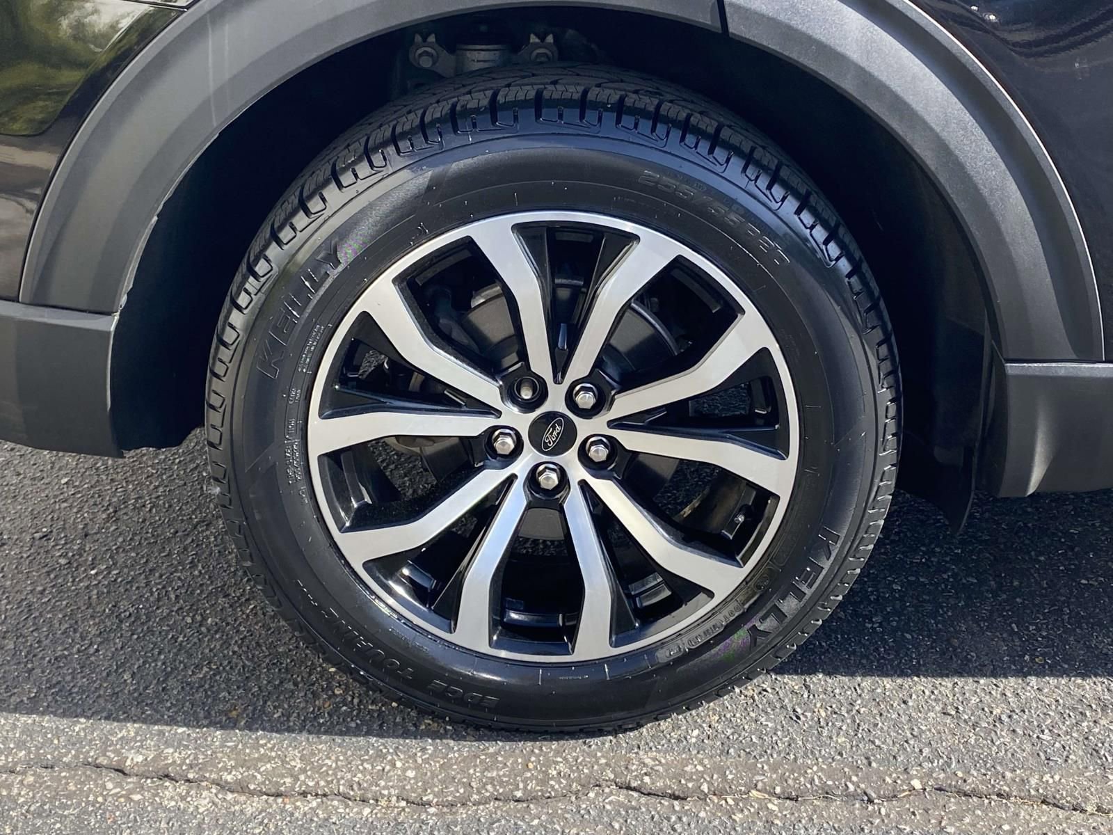 Used 2020 Ford Explorer ST w/ Premium Technology Package image 8