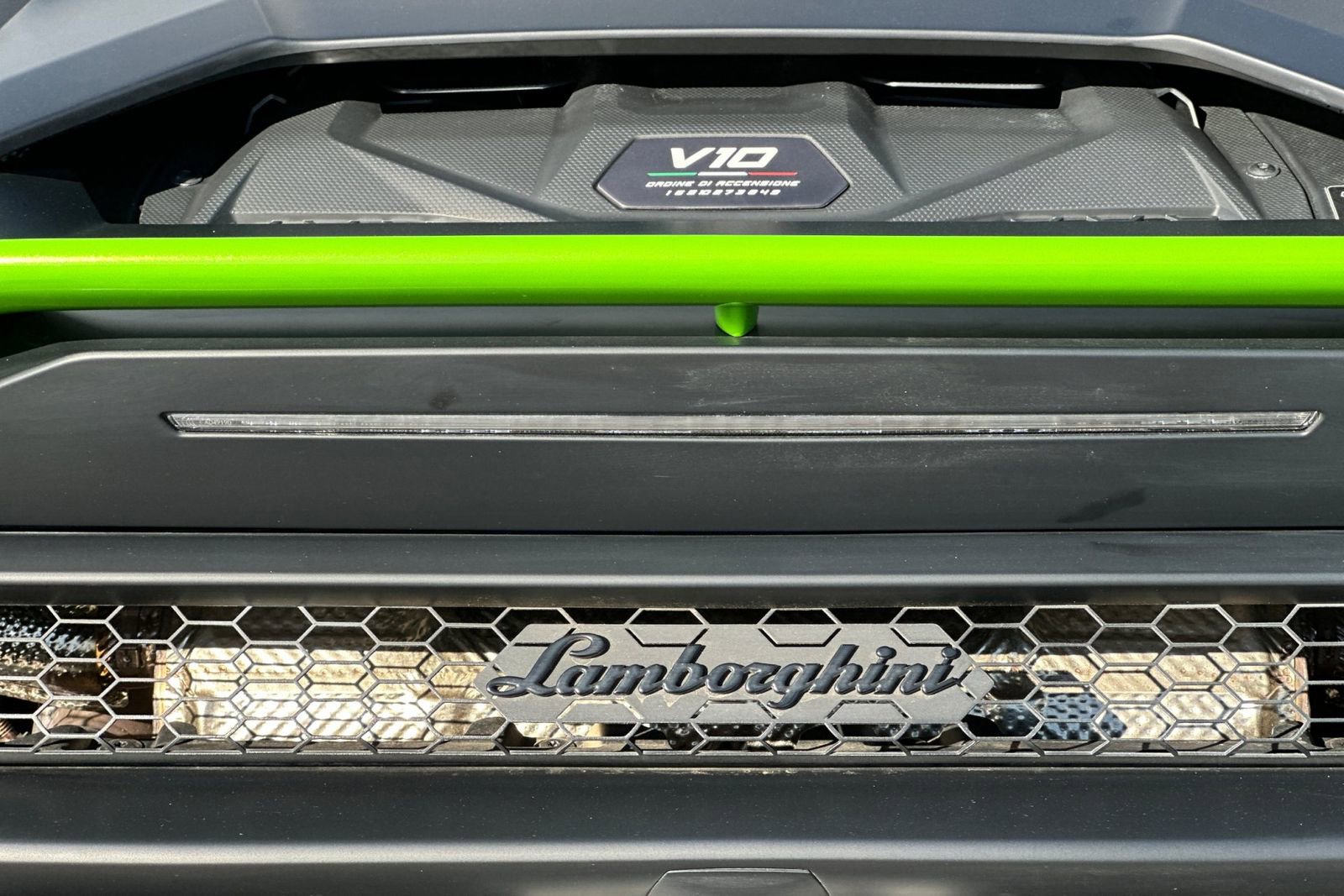 Used 2024 Lamborghini Huracan Sterrato image 38