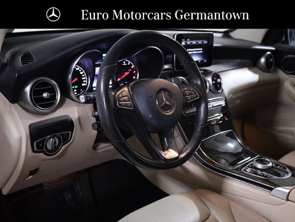 Used 2019 Mercedes-Benz GLC 350e 4MATIC image 31