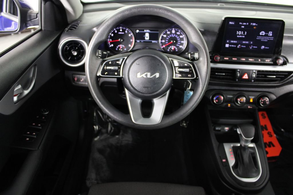 Used 2023 Kia Forte LXS w/ LXS Technology Package image 18