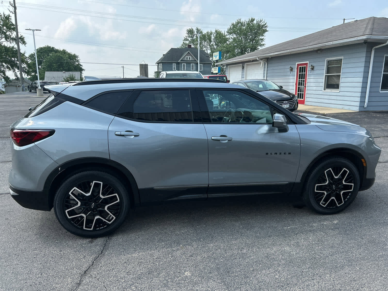 Used 2023 Chevrolet Blazer RS w/ Driver Confidence II Package image 2
