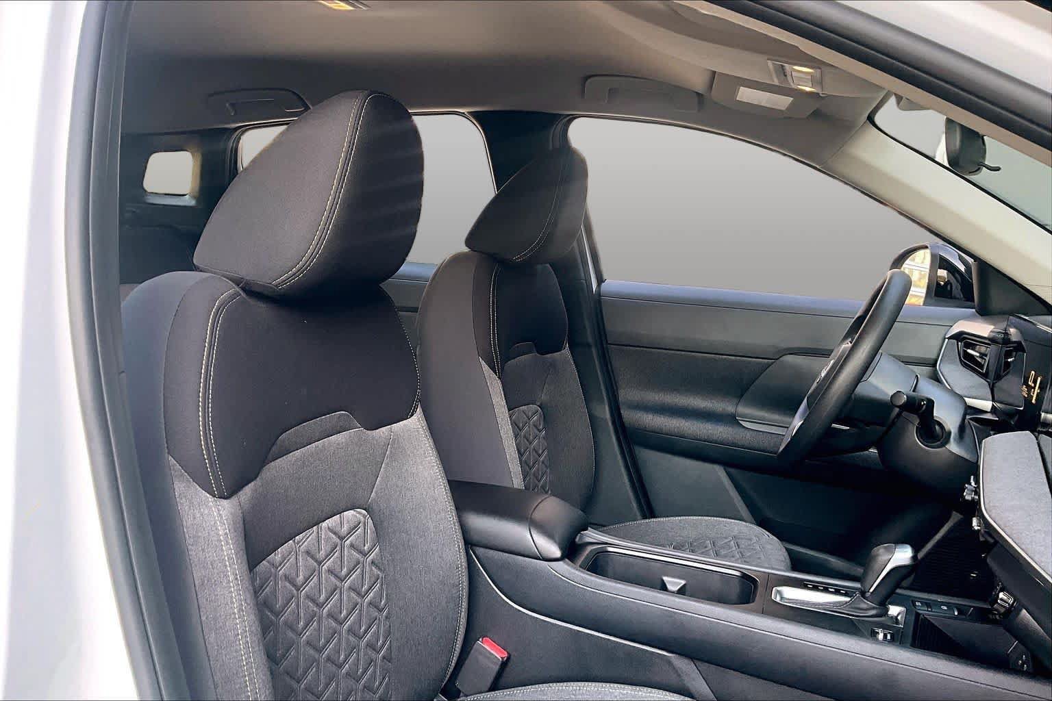Certified 2026 Nissan Kicks SV FWD image 9