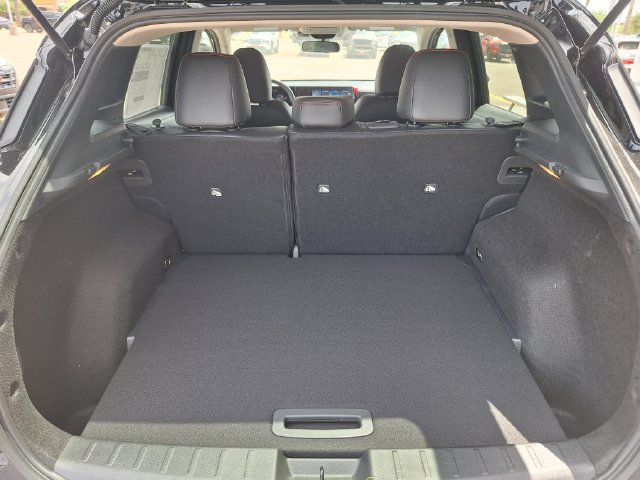 New 2026 Nissan Kicks SR w/ Cold Weather Package FWD image 24
