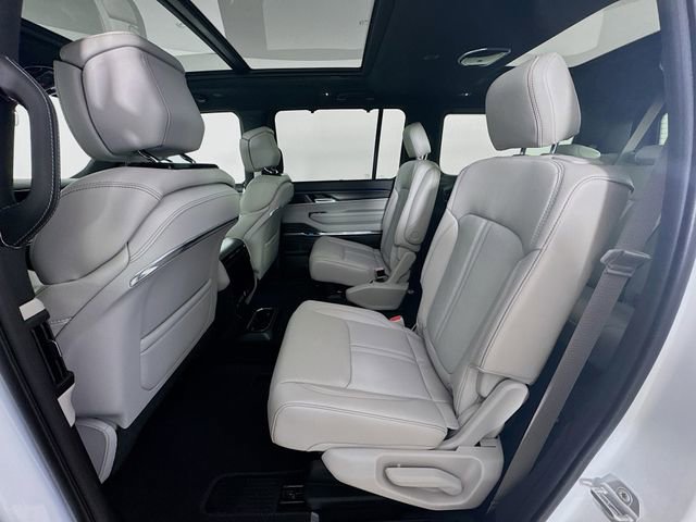 New 2026 Jeep Grand Wagoneer Summit image 28