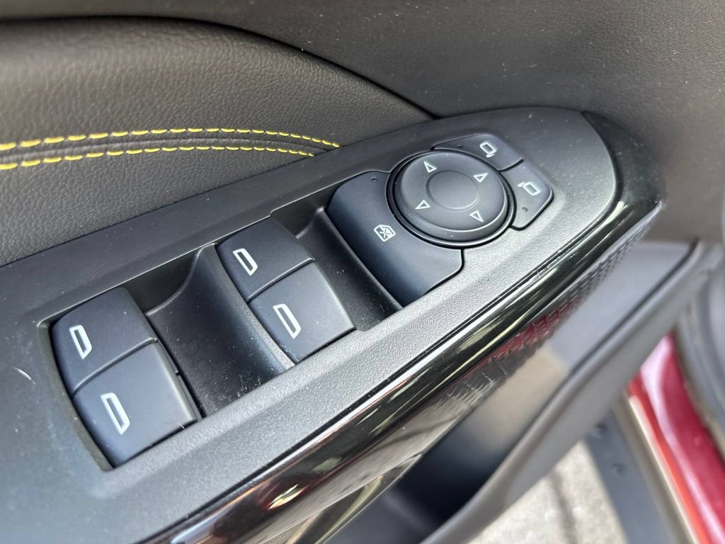 Used 2024 Chevrolet Trax LT w/ Driver Confidence Package FWD image 17