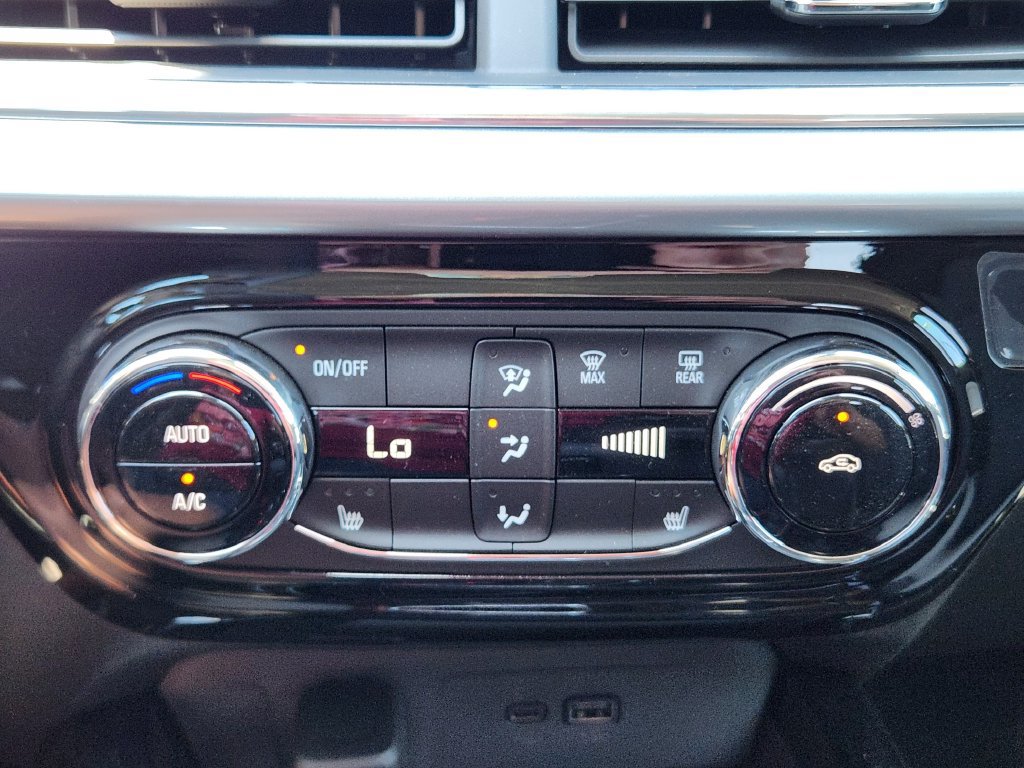 New 2026 Chevrolet Trax LT w/ LT Convenience Package FWD image 19