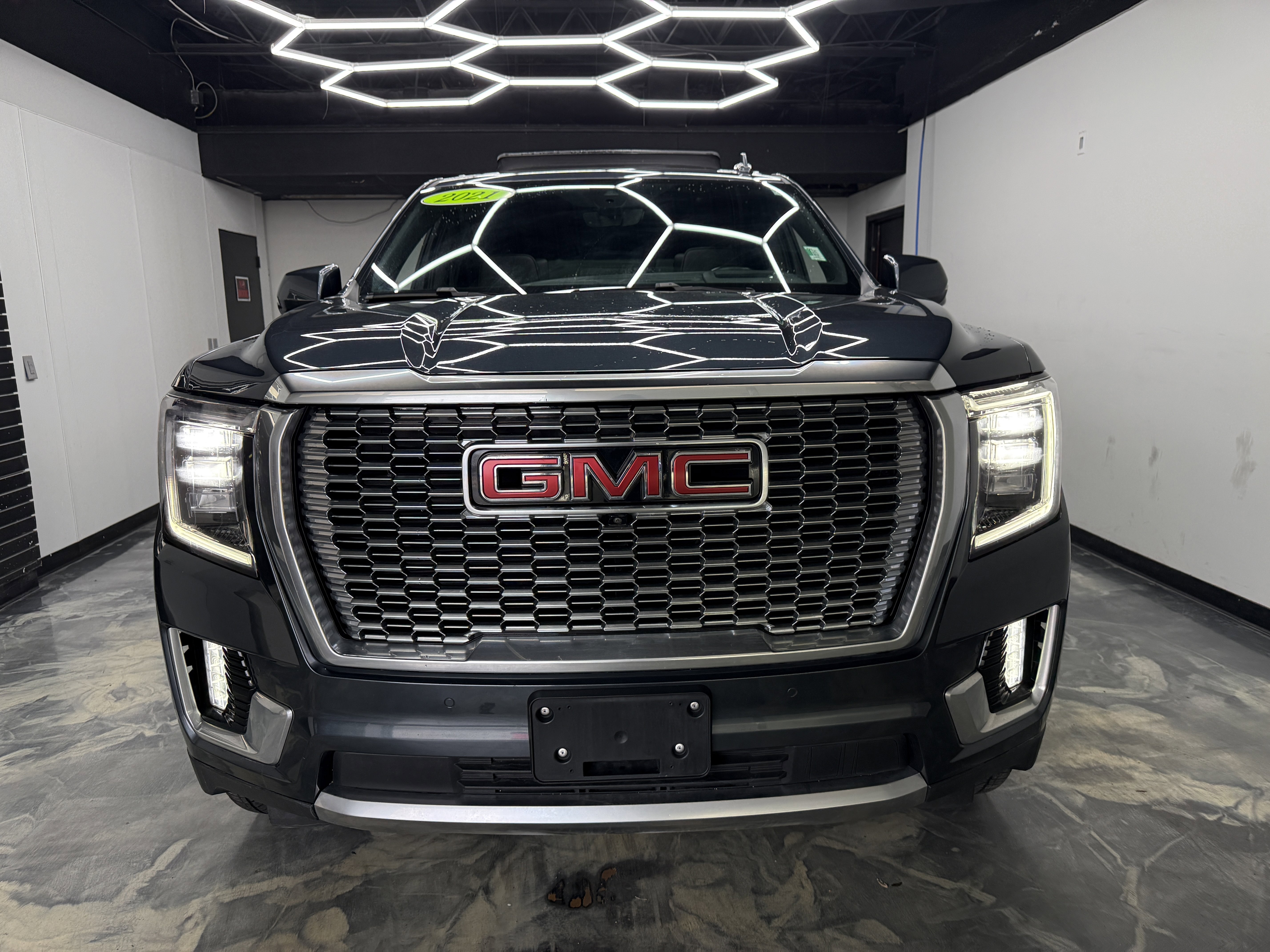 Used 2021 GMC Yukon Denali w/ Denali Ultimate Package image 8