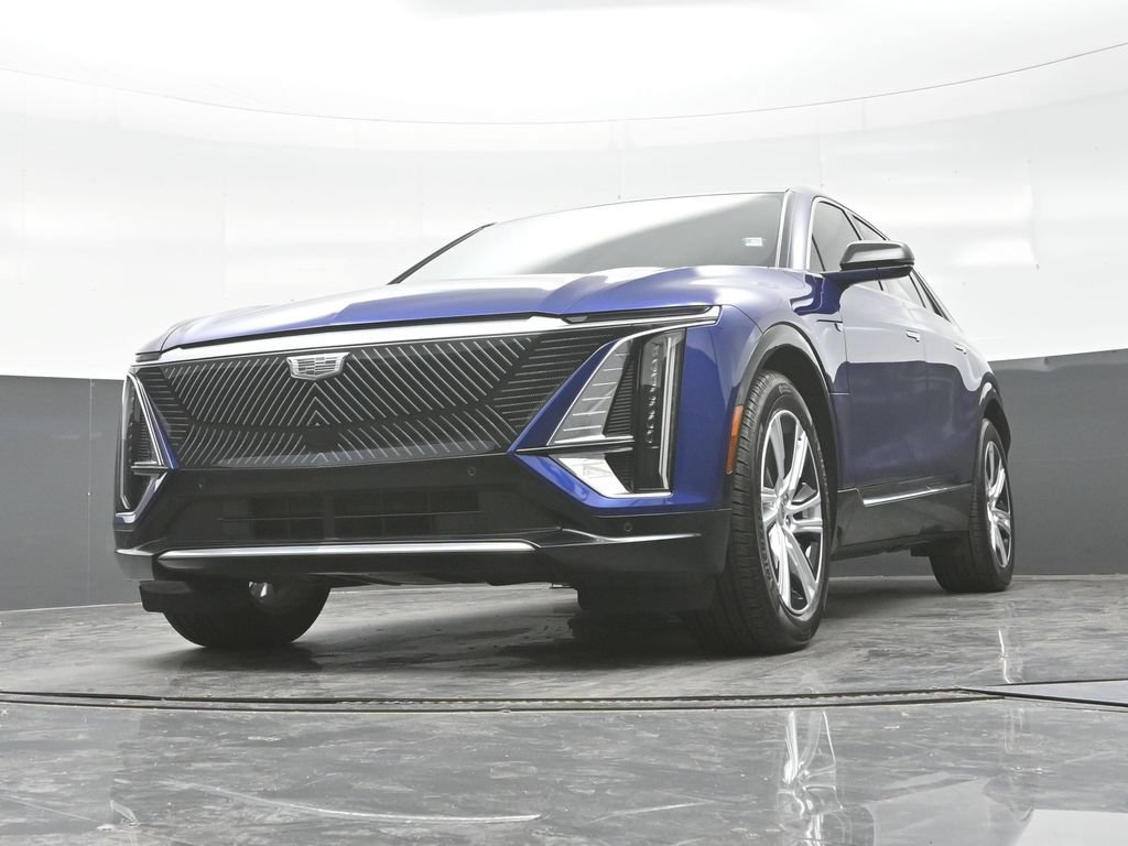 Certified 2024 Cadillac Lyriq Tech AWD/4WD image 16
