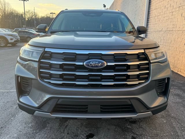 New 2026 Ford Explorer Active AWD/4WD image 3