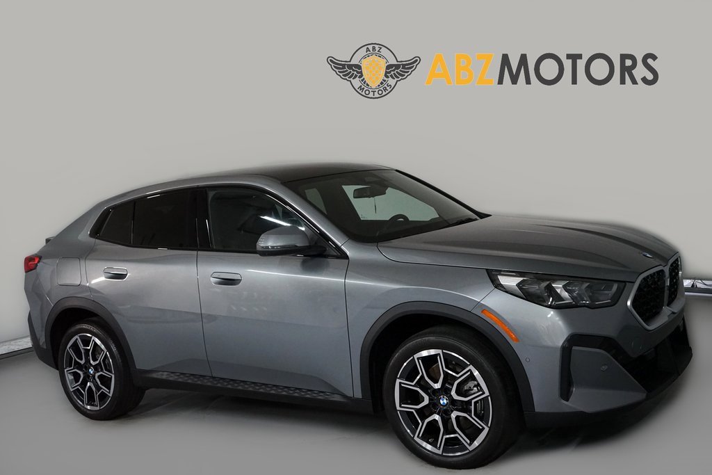 Used 2025 BMW X2 xDrive28i image 1