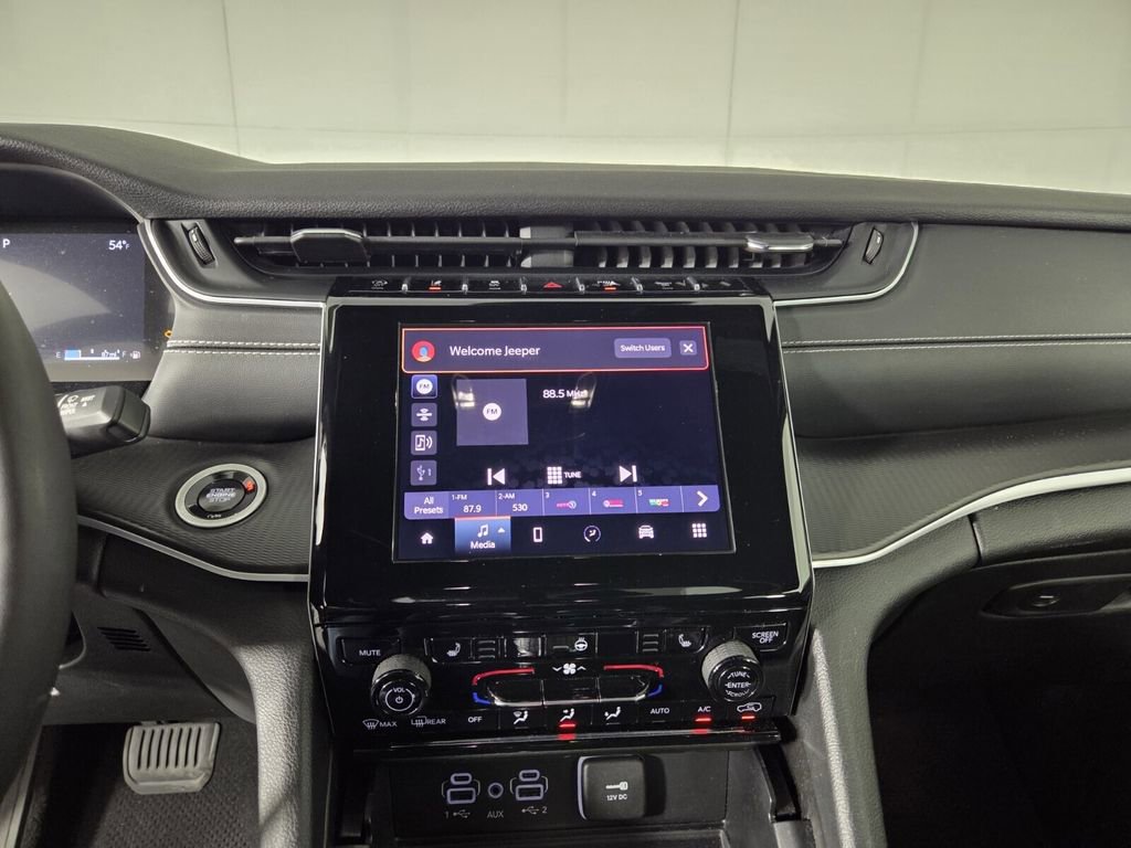 Certified 2024 Jeep Grand Cherokee Altitude image 19