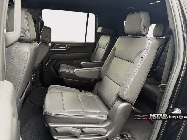 Used 2025 GMC Yukon XL Denali AWD/4WD image 25