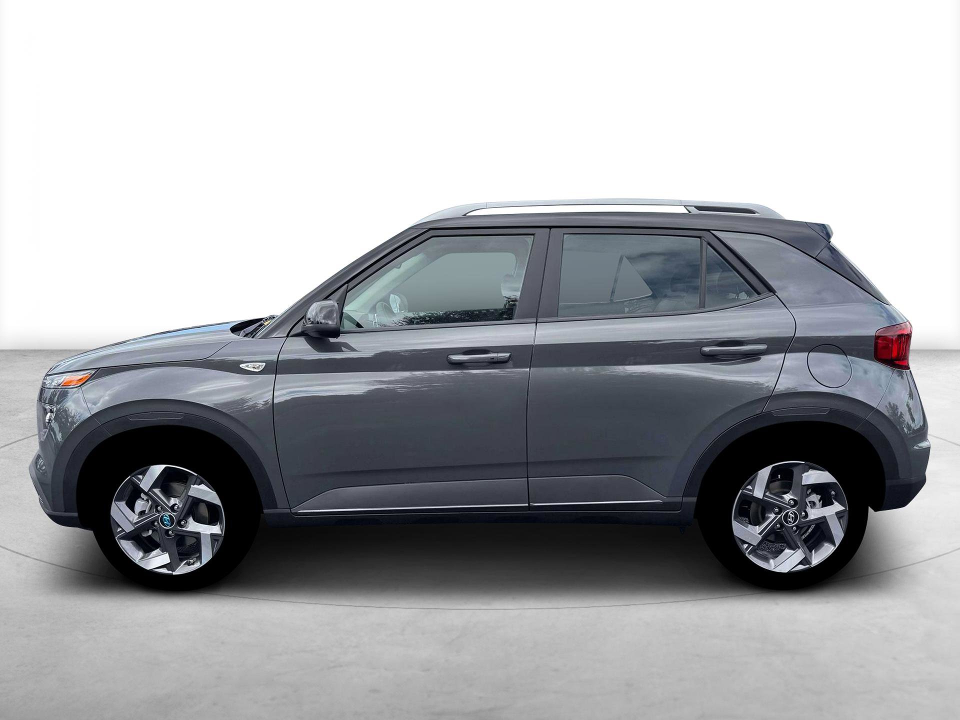 New 2026 Hyundai Venue SEL FWD image 3