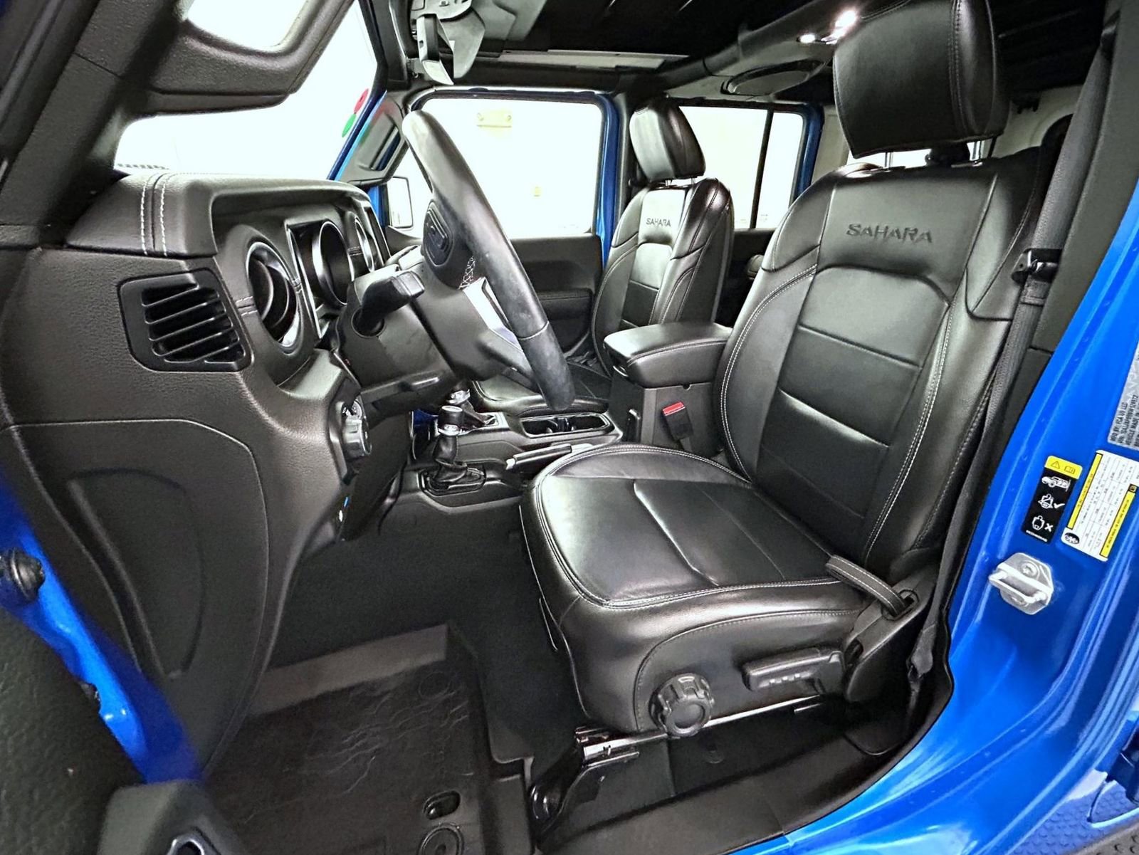 Certified 2022 Jeep Wrangler Unlimited Sahara w/ Cold Weather Group image 10