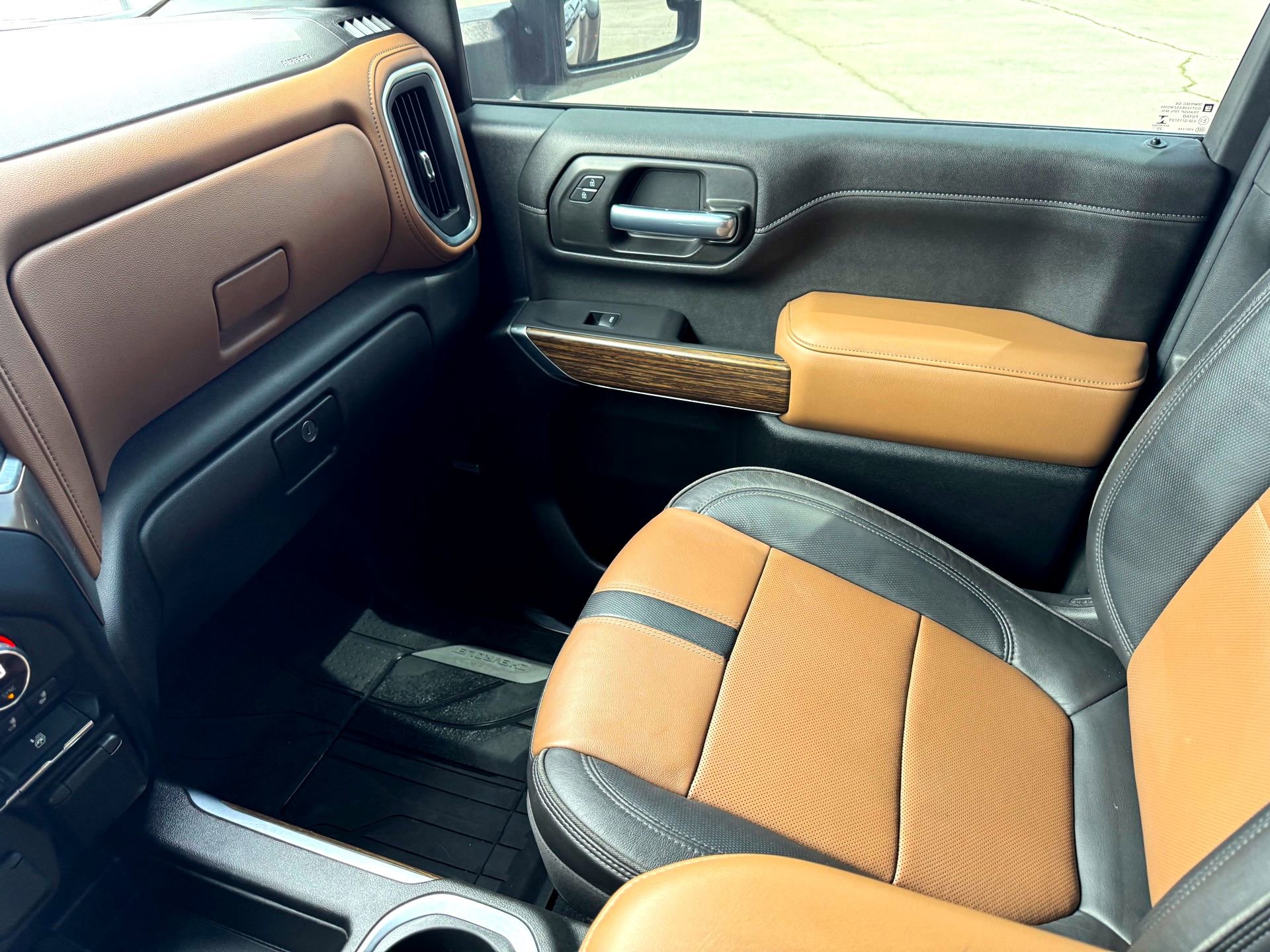 Used 2021 Chevrolet Silverado 3500 High Country AWD/4WD image 33