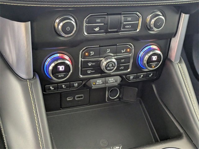 Used 2021 GMC Yukon XL SLT w/ SLT Premium Package image 23