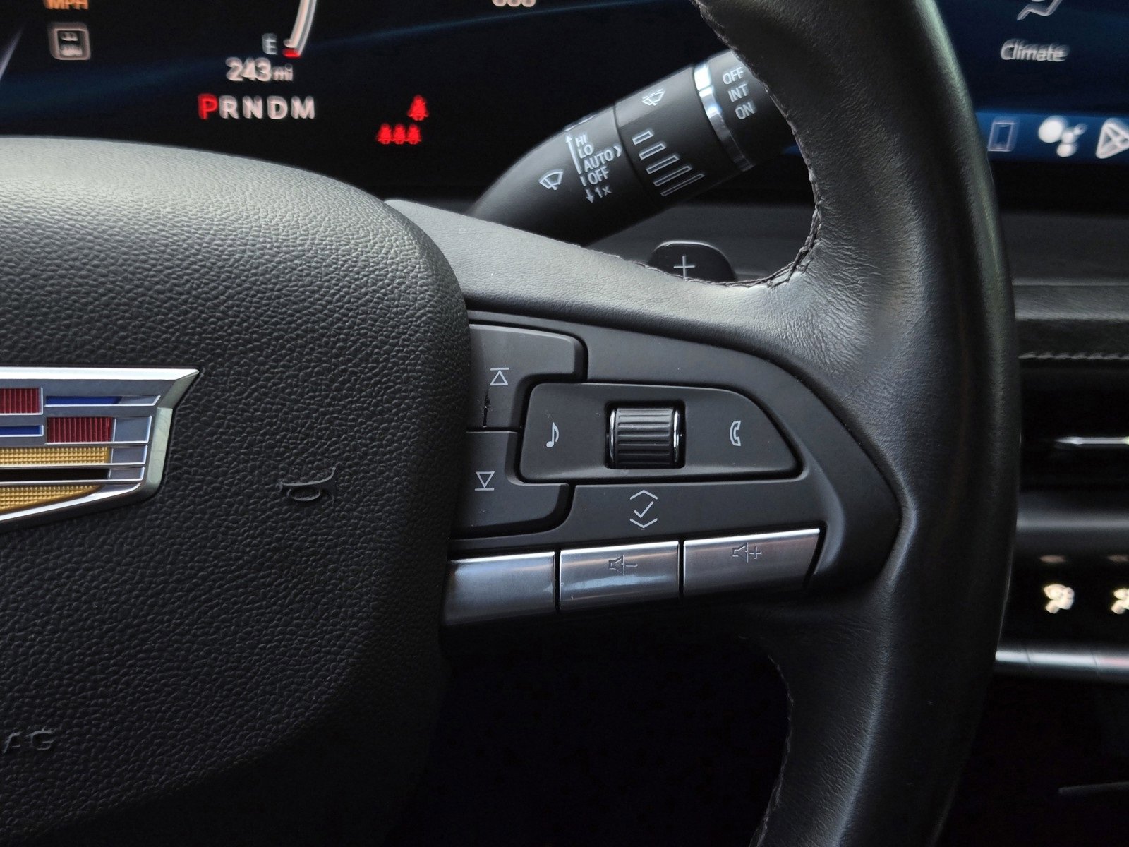 Used 2024 Cadillac XT4 Premium Luxury image 20