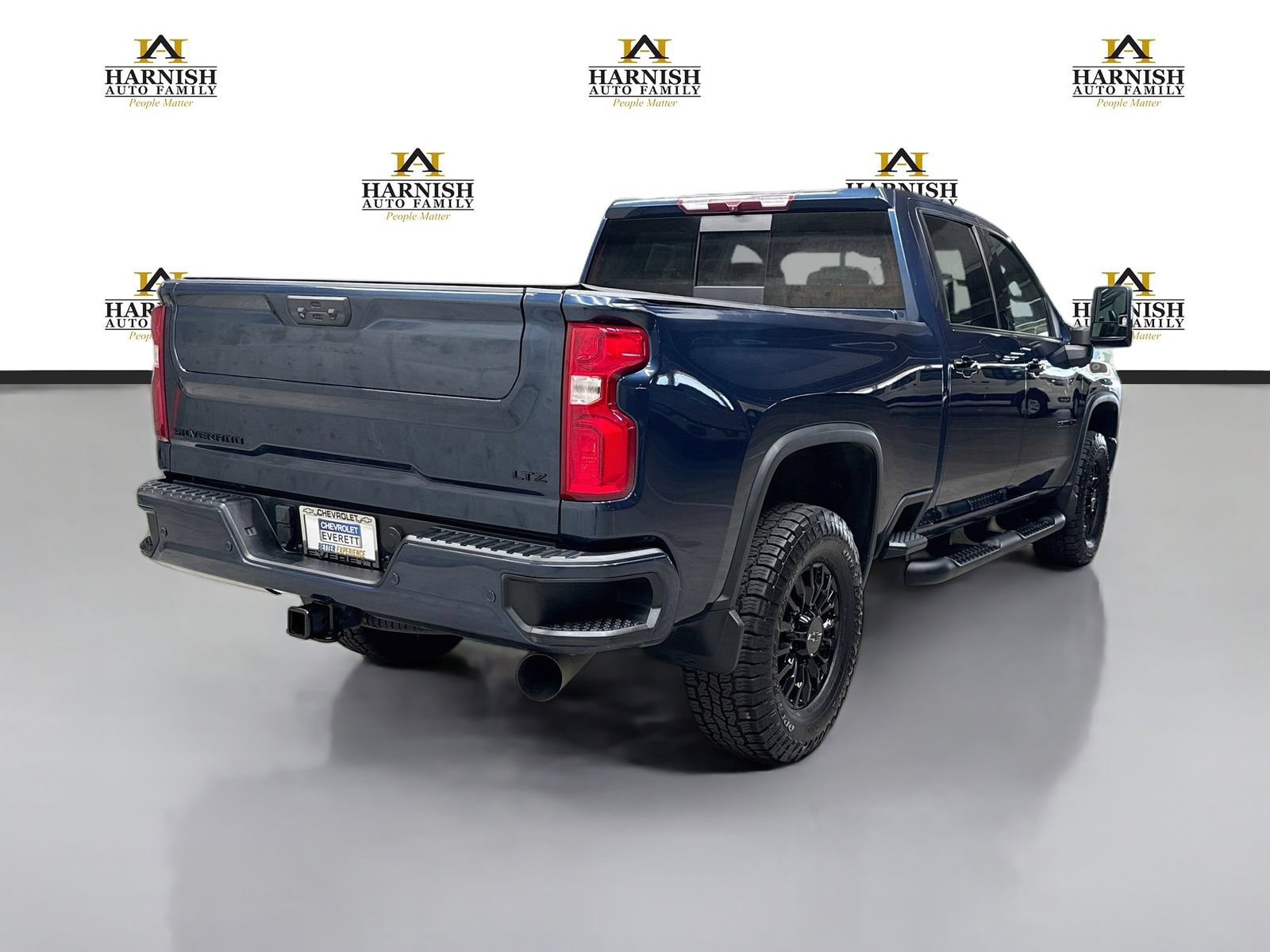 Used 2023 Chevrolet Silverado 3500 LTZ w/ LTZ Plus Package AWD/4WD image 6