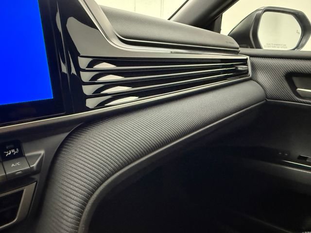 Used 2025 Toyota Camry SE w/ Multimedia Upgrade Package FWD image 22