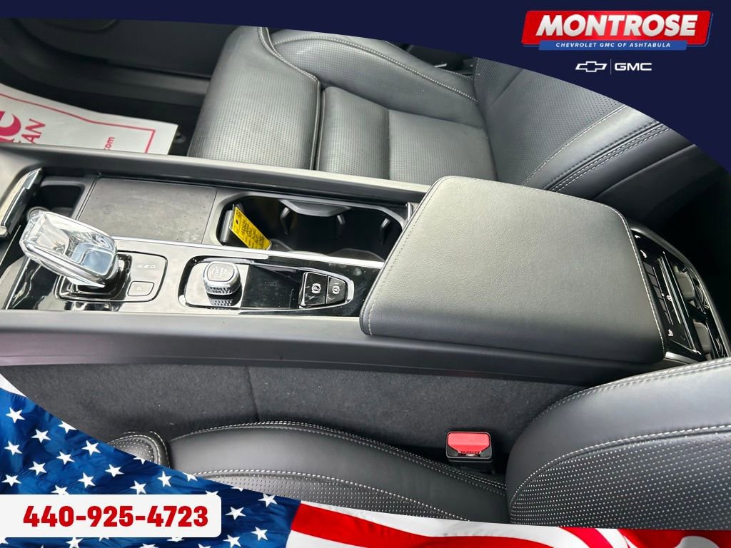 Used 2022 Volvo XC60 B5 Inscription image 16