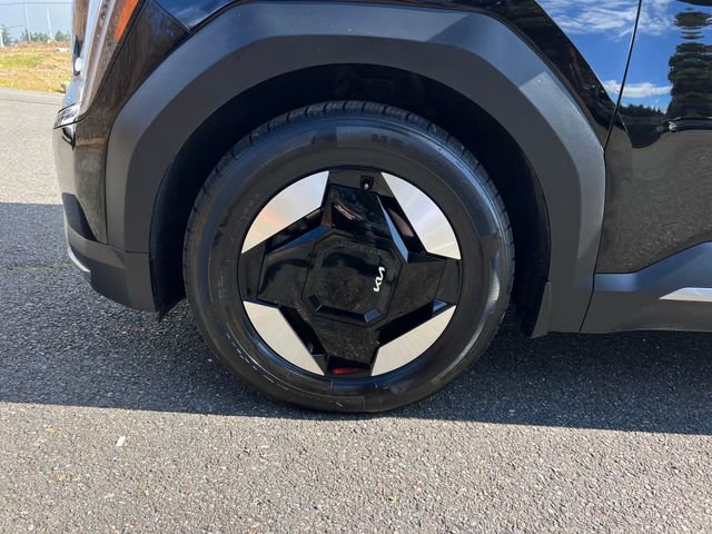 Used 2024 Kia EV9 Wind image 30