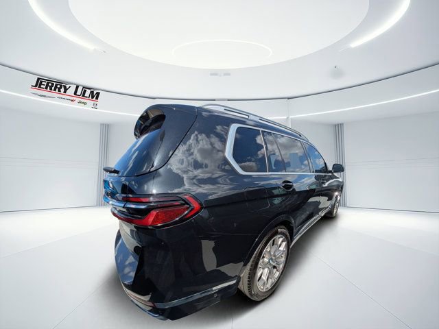 Used 2023 BMW X7 xDrive40i image 2