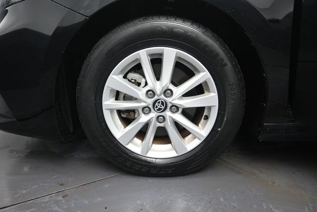 Used 2025 Toyota Camry LE w/ Convenience Package FWD image 37