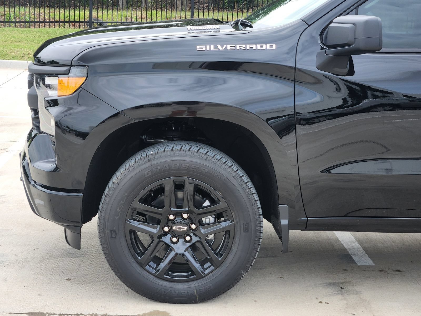 New 2026 Chevrolet Silverado 1500 Custom AWD/4WD image 10