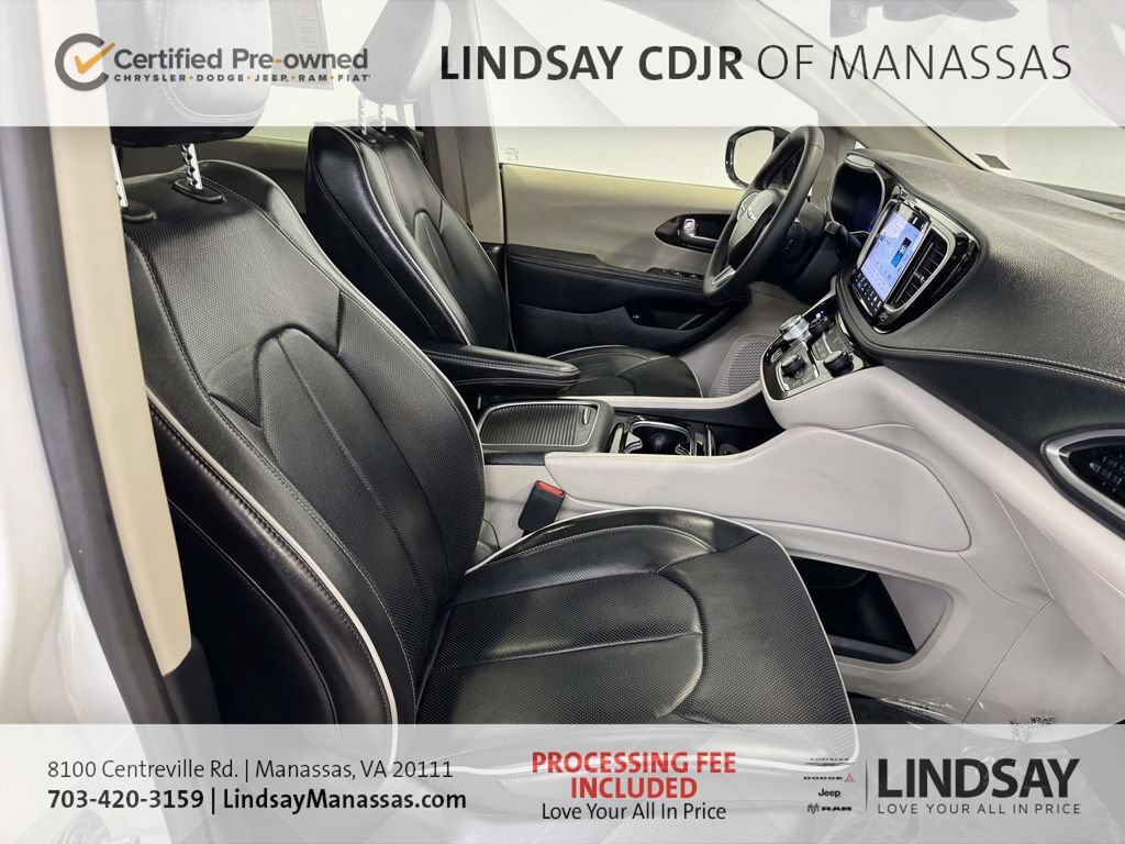 Used 2023 Chrysler Pacifica Limited FWD image 15