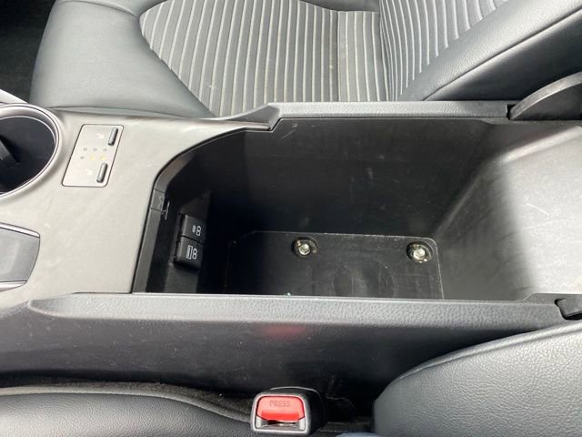 Used 2023 Toyota Camry SE image 13