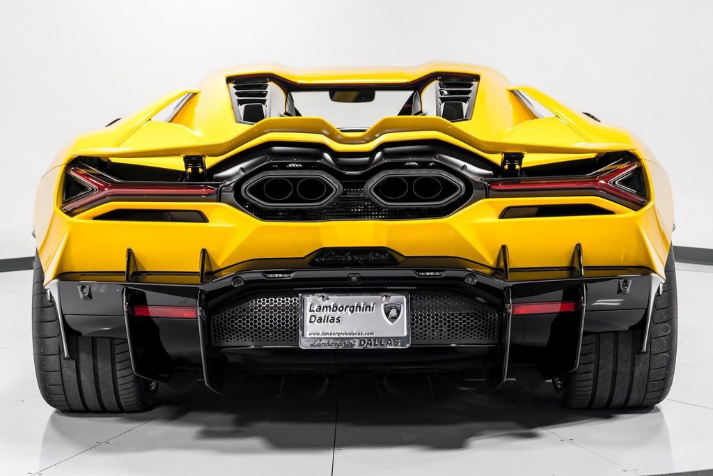 Used 2024 Lamborghini Revuelto image 4