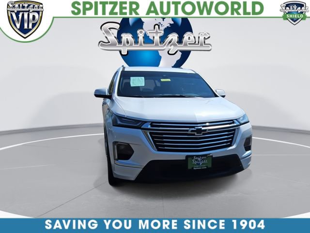 Used 2022 Chevrolet Traverse Premier FWD image 3