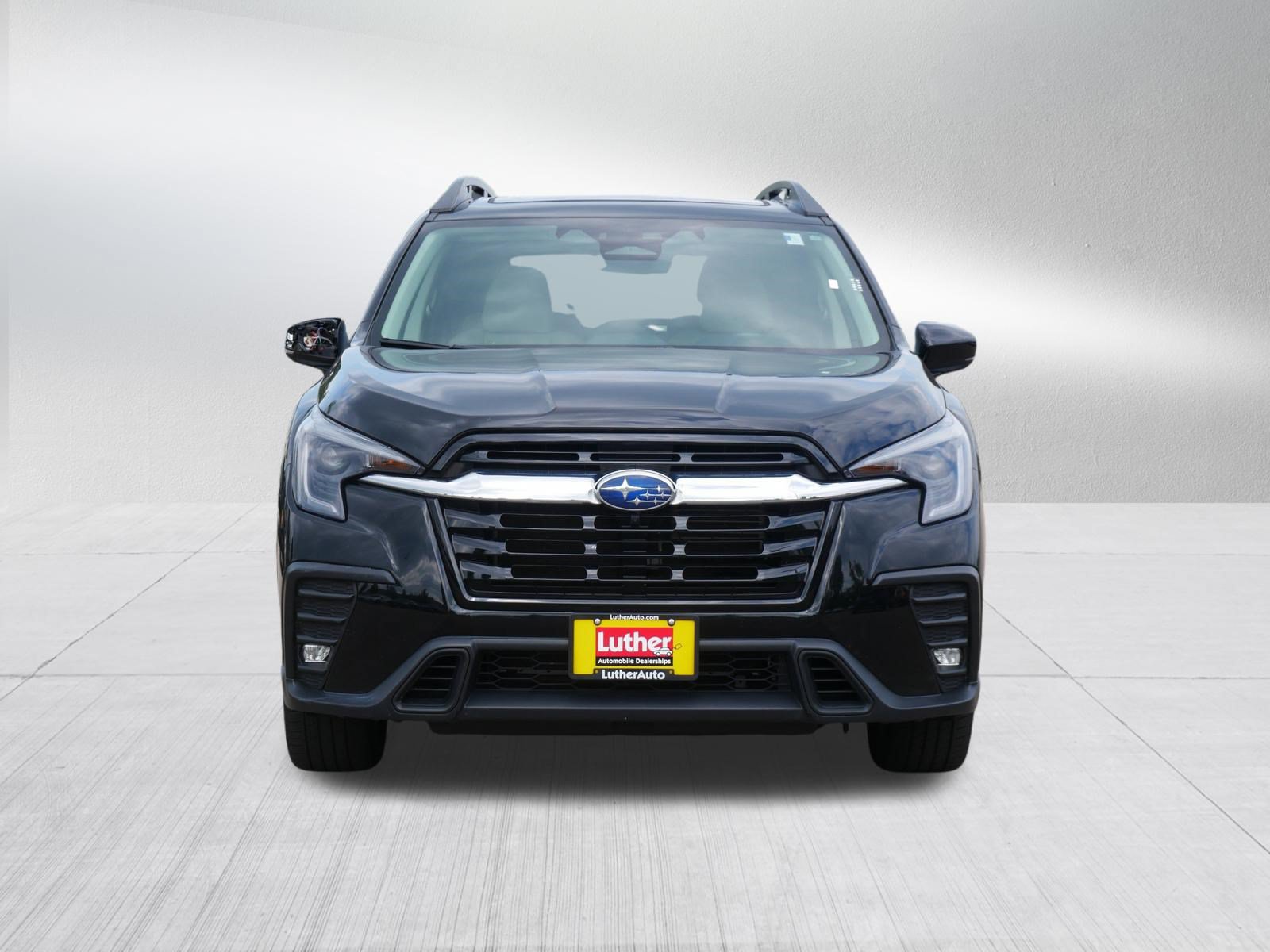 Used 2024 Subaru Ascent Limited w/ Technology Package AWD/4WD image 2