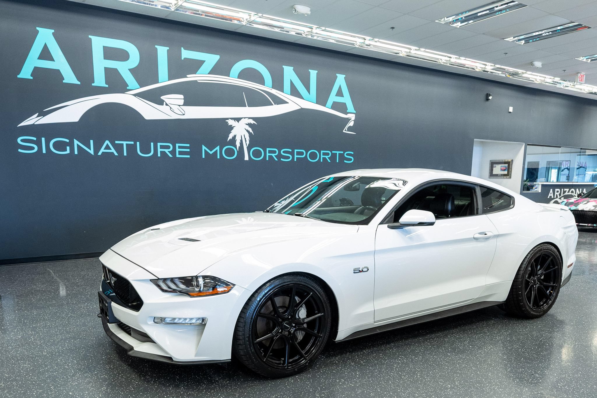 Used 2018 Ford Mustang GT Premium RWD image 1
