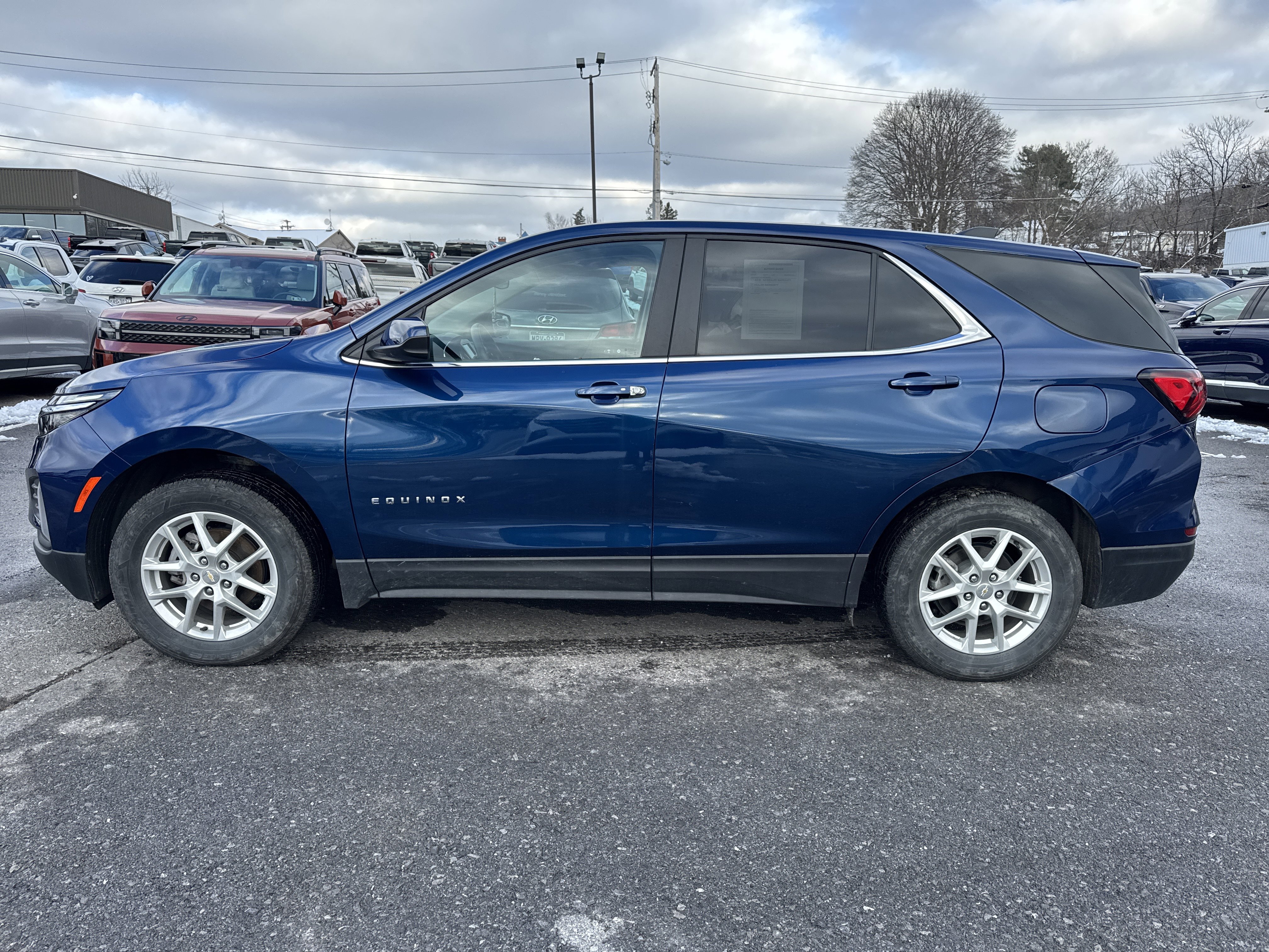 Used 2023 Chevrolet Equinox LT image 6