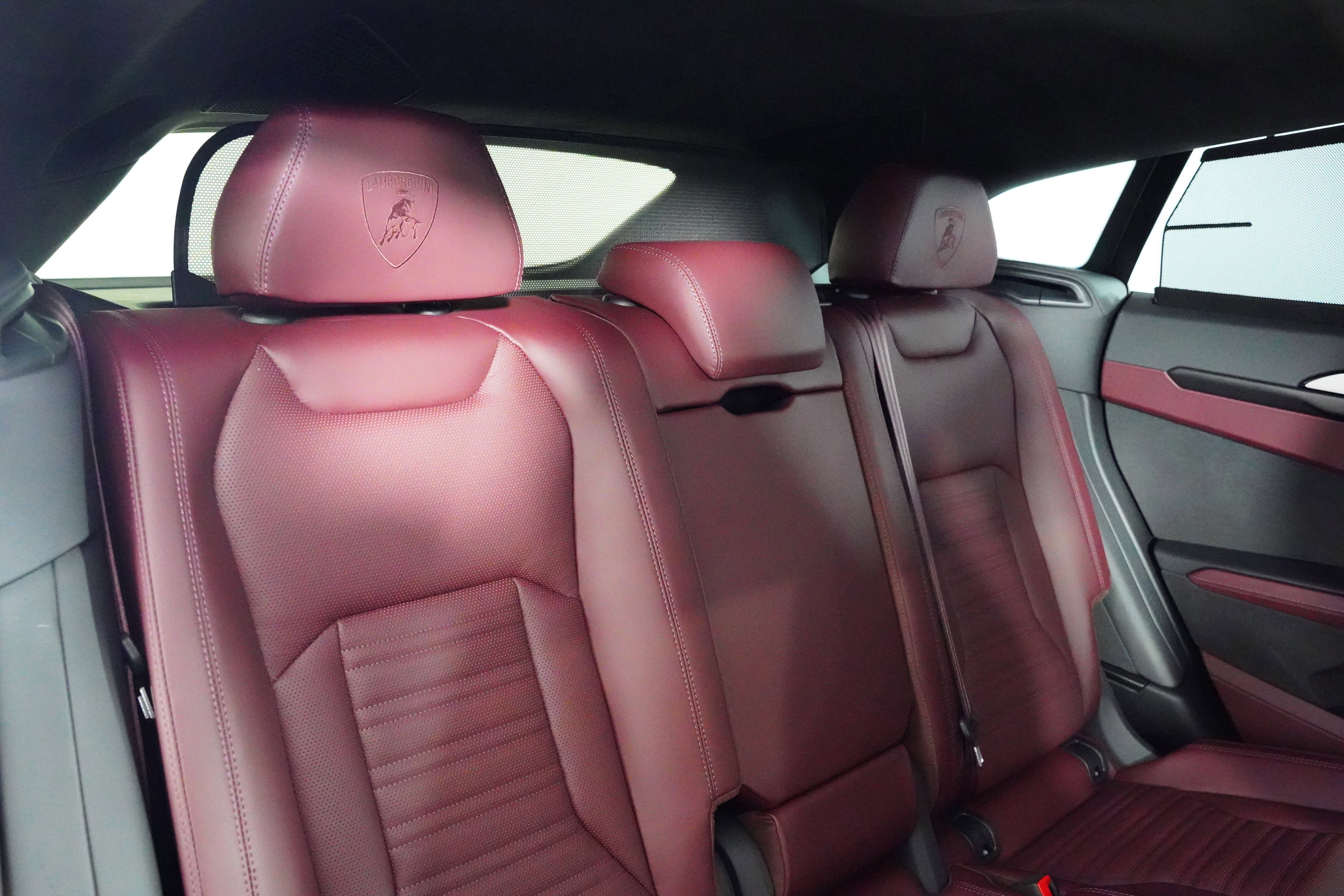 Used 2025 Lamborghini Urus SE image 37