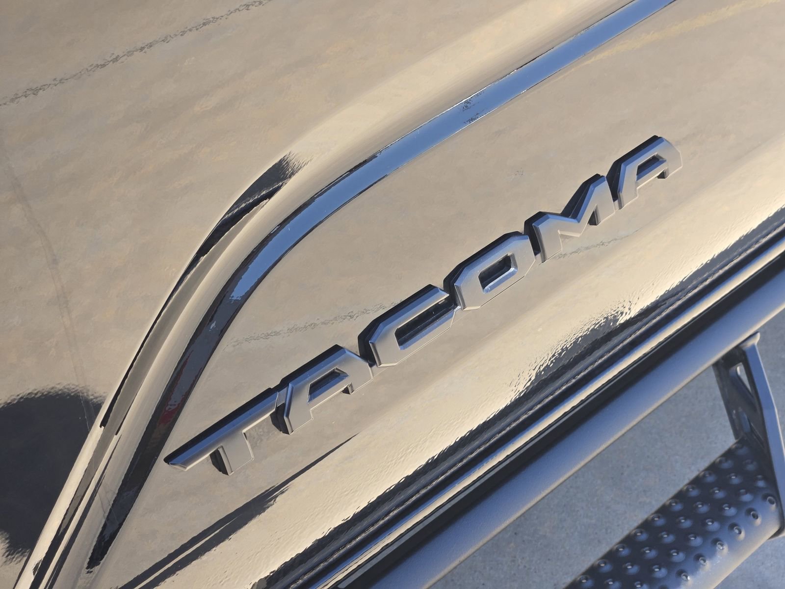 Used 2025 Toyota Tacoma TRD Off-Road w/ TRD Off Road Premium Package AWD/4WD image 12
