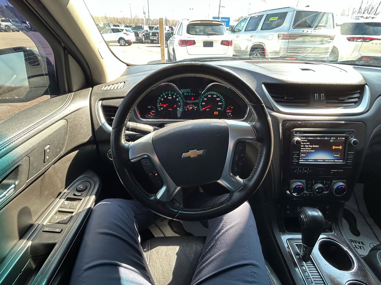 Used 2015 Chevrolet Traverse LT image 29