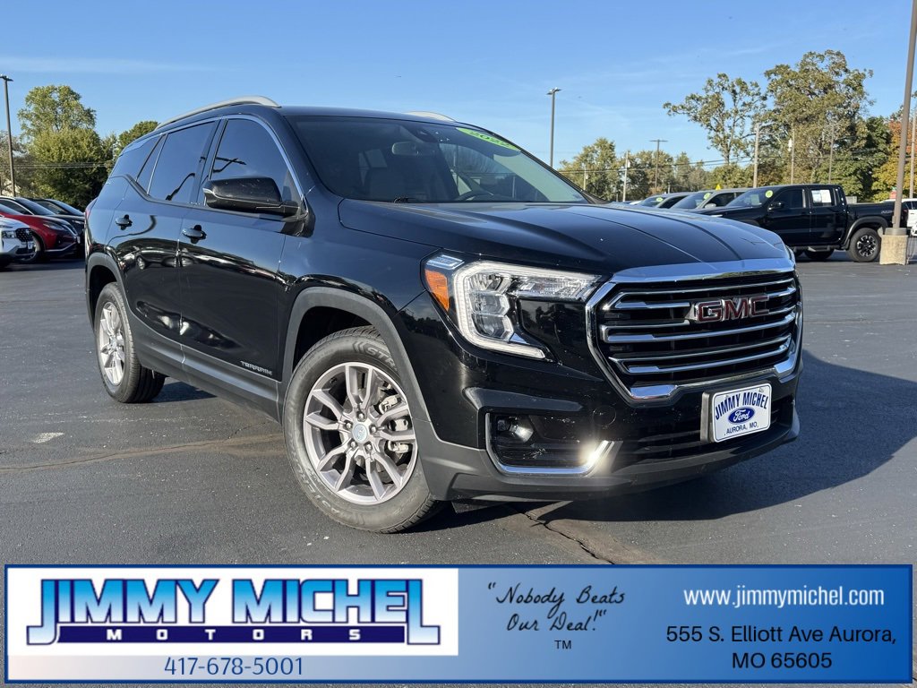 Used 2022 GMC Terrain SLT image 1