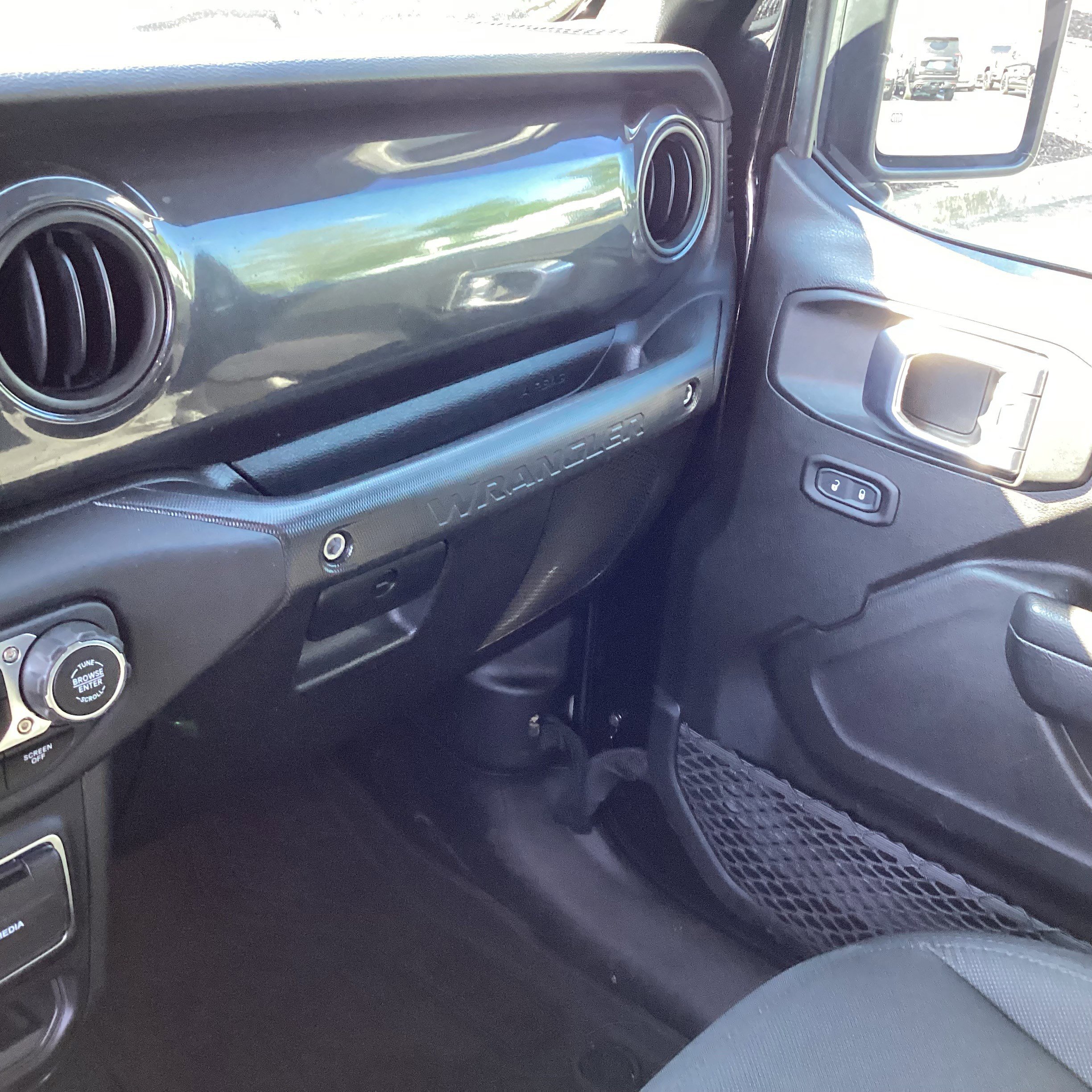 Used 2023 Jeep Wrangler Unlimited Sport AWD/4WD image 35