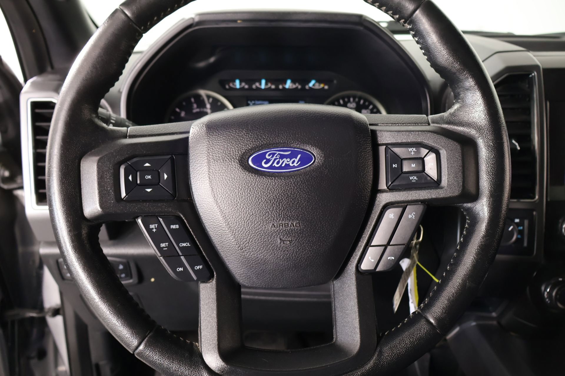 Used 2020 Ford F150 XLT w/ Equipment Group 302A Luxury AWD/4WD image 3