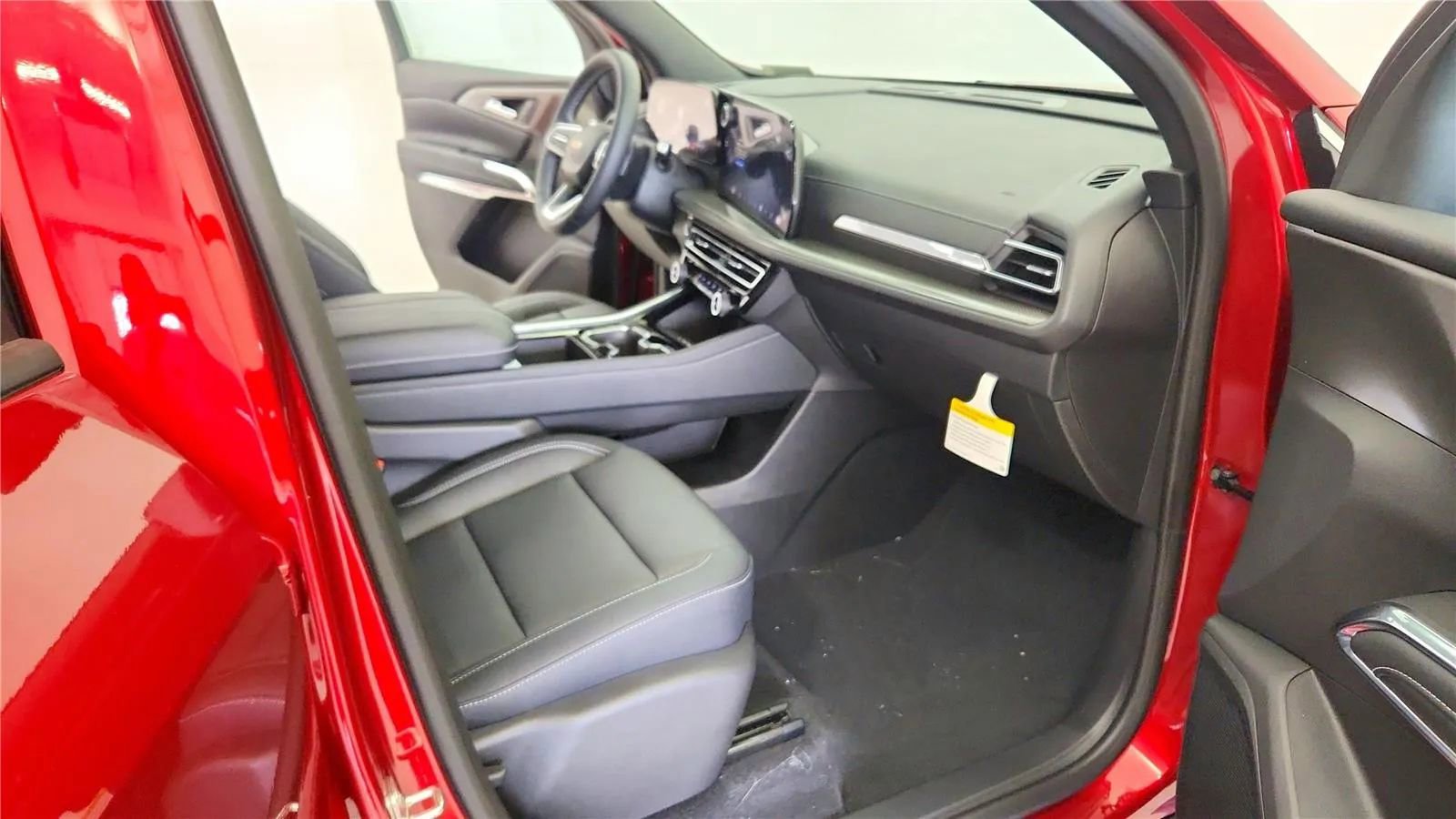 New 2026 Chevrolet Traverse LT w/ Driver Confidence Package AWD/4WD image 36